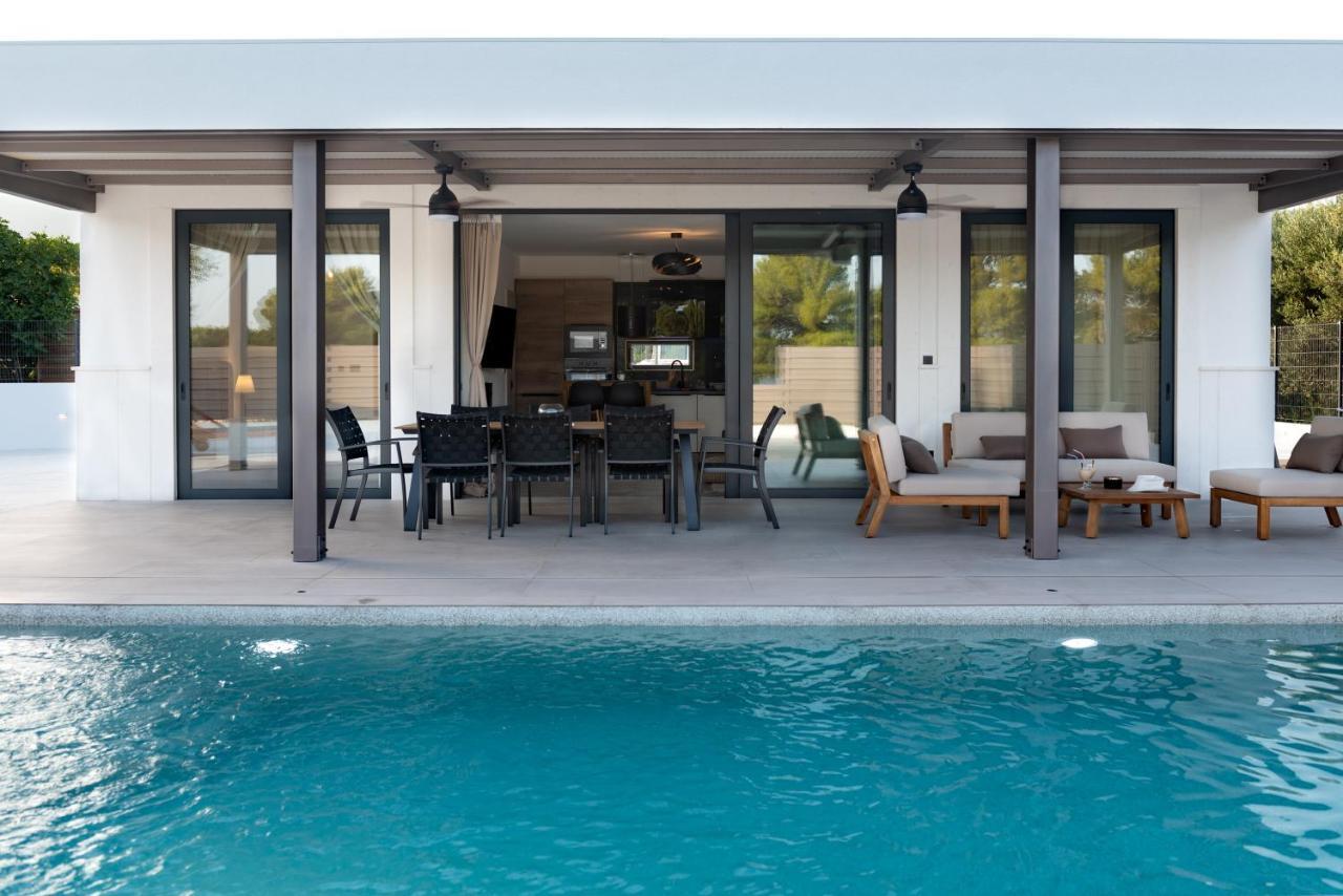 Beach Haven House With Pool And Jacuzzi Каштела Екстер'єр фото